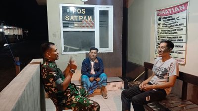 Babinsa Petung Turun Malam, Warga Griya Vandoland Dibuat Terkejut dengan Kegiatan Ini