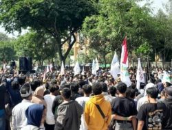 Ribuan Warga Mengepung Kejati Riau: Satgas PKH Harus Berhenti Berlindung di Balik Dokumen Gelap