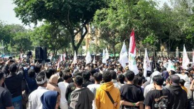 Ribuan Warga Mengepung Kejati Riau: Satgas PKH Harus Berhenti Berlindung di Balik Dokumen Gelap