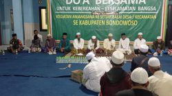 Doa bersama 200 jamaah di Balai Desa Dawuhan bersama Babinsa dan tokoh agama.