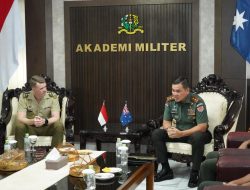 Akmil Lepas Instruktur Australia Kapten Kav Damon Radford