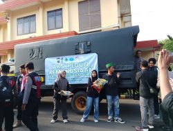 Polres Pasuruan dan Aliansi Mahasiswa Berangkatkan Bantuan untuk Korban Erupsi Semeru
