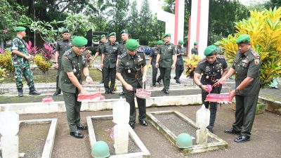 Jejak Kepahlawanan di Pagi Hari: TNI AD Gelar Ziarah Akbar Peringati Hari Juang 2025 di TMP Bondowoso