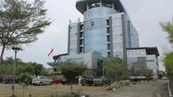 Tunda Bayar Rp.382 Miliar Masih Tersisa: BPKAD Sebut Tunggu Target Pendapatan, Padahal Plt Gubernur Riau Tegaskan Hutang Ini Wajib Dibayar