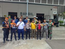 Persiapan Nataru, Antisipasi Laka Kereta Api Satlantas Polres Pasuruan Tutup Perlintasan KA Tanpa Palang Bagi Mobil