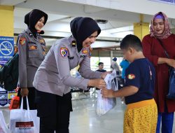 Sapa Humanis Polwan Polresta Sidoarjo Patroli Dialogis di Terminal Purabaya