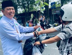 Perum Perhutani Laksanakan Sedekah Oksigen Bagikan 2026 Bibit Buah Untuk Masyarakat