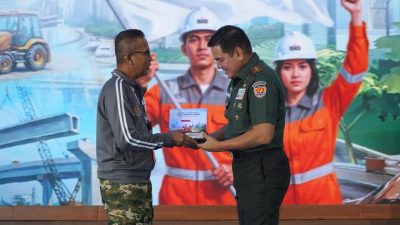 Gubernur Akmil Beri Pembekalan Geopolitik kepada Peserta Retreat SIG