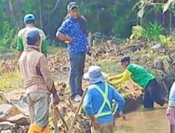 Diduga!!Proyek Siluman Milik Dinas Misterius Tanpa Papan Nama Hingga Terkesan Amburadul Asal Jadi