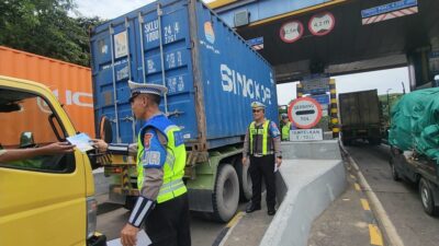 Operasi Keselamatan Semeru 2026 Ditlantas Polda Jatim Tertibkan Penggunaan Lajur Jalan Tol