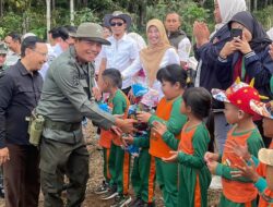 Perum Perhutani KPH Bondowoso Sedekah Oksigen di Hari Pers Nasional