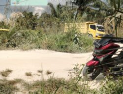 Diduga Aktivitas Galian C di Jalan Bupati Tambang, Dua Excavator Keruk Tanah, Kapolsek Belum Beri Tanggapan