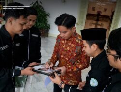 Wapres Gibran Rakabuming menerima audiensi Forum Ukhuwah Mahasiswa Sumatera (FUMAS) di Istana Wakil Presiden