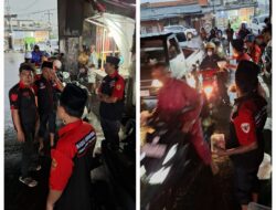 DPK Asemrowo Gelar Aksi Bagi-Bagi Takjil di Tol Tambak Mayor, Dipimpin Nanang Bersama Pengurus dan Anggota