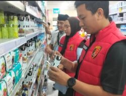 Satgas Pangan Polresta Banyuwangi Ingatkan Swalayan Tarik Produk Hampir Kedaluwarsa
