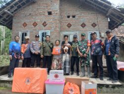 Respons Cepat Bencana, Babinsa dan BPBD Bondowoso Bergerak Bantu Korban