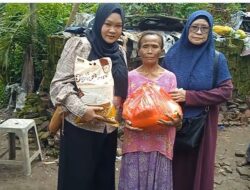 Warga Singapura Berkunjung Kerumah Tosan Sumberpinang, Tosan: Seumur Hidup Hanya Sekali Dapat Bansos