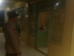 Personel Polsek Muara Kuang Siagakan Pengamanan Sholat Tarawih, Jamin Kondusifnya Ibadah Jemaah