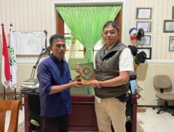 Sambut Nuzulul Qur’an, Perhutani KPH Bondowoso Wakafkan Ratusan Mushaf Al-Qur’an