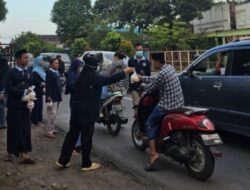 SPPG Pesantren Nurul Ulum Cindogo Bagikan Takjil Dilanjutkan Buka Puasa Bersama