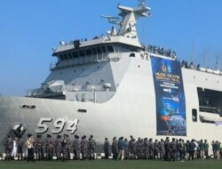 Saat Tiket Pesawat Mencekik, Kapal Perang Turun Tangan: Negara Hadir atau Sekadar Tambal Sulam?