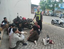 Edukasi Intensif H+1 Lebaran, Polres Bondowoso Ingatkan Keselamatan Pemudik di Jalan