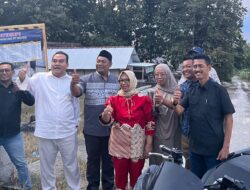 Bupati Blora Turun Langsung Apresiasi Warga Ngeblak yang bergotong royong perbaiki jalan