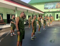 Semangat Baru Pasca Lebaran, Peltu Budi Hartono Pimpin Olahraga Bersama Anggota Kodim 0822