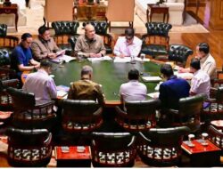 Presiden Prabowo Bahas Percepatan Program Waste to Energy Bersama Menteri Investasi di Hambalang