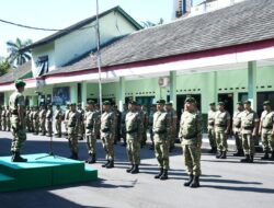 Kasdim 0822 Pimpin Upacara Kenaikan Pangkat, 24 Prajurit Terima Penghargaan Pengabdian