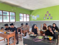 Antusiasme Sambut Menu MBG dari Dapur SPPG Gunung Anyar,Sangat Disukai dan Ludes Disantap Murid