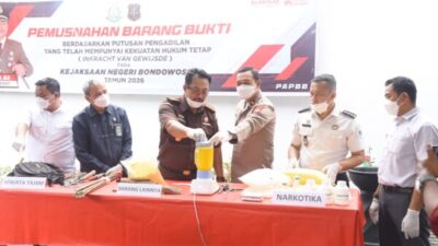 Sinergi Tiga Pilar Penegak Hukum, Polres Bondowoso Bersama Kejari Gelar Pemusnahan Barang Bukti Inkrah