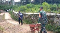 Babinsa Turun Tangan! Aksi Karbak di Banyu Wulu Jadi Bukti Nyata TNI Selalu Hadir untuk Rakyat