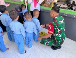 Aksi Nyata Babinsa di Bondowoso! Sertu M. Fauzi Turun Langsung Dampingi Posyandu, Balita Sehat Jadi Prioritas