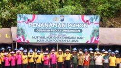 Kapolres Pasuruan Turut Serta Tanam Pohon Dalam Rangka HUT Yayasan Kemala Bhayangkari