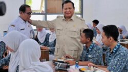 Tinjau SMAN 1 Cilacap, Presiden Prabowo Percepat Renovasi 70 Ribu Sekolah dan Perluas Program MBG