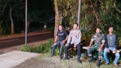 Serma Lugito Perkuat Kedekatan dengan Warga, Babinsa Koncer Kidul Gelar Komsos Malam Hari di Dusun Jatian