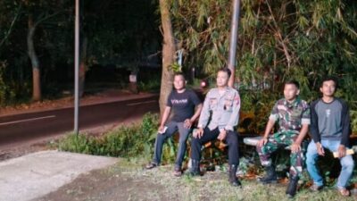 Serma Lugito Perkuat Kedekatan dengan Warga, Babinsa Koncer Kidul Gelar Komsos Malam Hari di Dusun Jatian