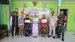 Babinsa Klabang Dampingi Penyaluran BLT-DD, Warga Terima Bantuan Tunai Rp.900 Ribu