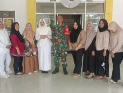 Sinergitas TNI dan Polri, Babinsa Koramil 0822/09 Pujer Bersama Bhabinkamtibmas Kawal Posyandu Balita Dahlia 1-4 di Randu Cangkring