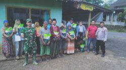 Garda Terdepan, Babinsa Sumbertengah Dampingi Penyaluran 2,4 Ton Bibit Padi untuk Petani Tambiritan IX