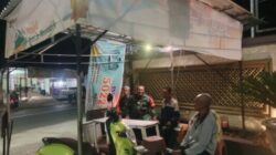 Babinsa Koramil 0822/05 Wringin Pererat Kedekatan dengan Warga Lewat Komsos