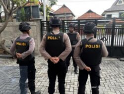 Polres Pasuruan Sterilisasi Gereja Tingkatkan Pengamanan Ibadah Kenaikan Isa Almasih berjalan Aman