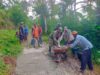 Babinsa Koramil 0822/05 Wringin Bersama Warga Banyu Wulu Pasang Cempolong dan Rambat Jalan