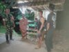 Jaga Keamanan Lingkungan, Babinsa Dawuhan Aktif Komsos Bersama Warga di Pos Kamling
