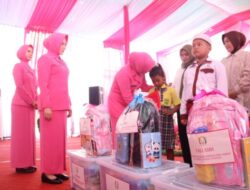 Ketua Bhayangkari Jatim Tinjau UMKM dan Serahkan Tali Asih di Polres Pasuruan