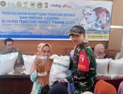680 Warga Kejayan Terima Bantuan Pangan, Babinsa Pastikan Penyaluran Tepat Sasaran