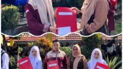SMA Negeri 1 Payaraman Bagikan Buku Rapor Semester Genap Tahun Ajaran 2026