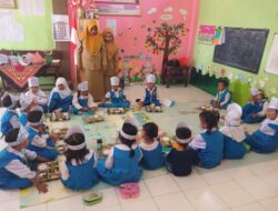 TK PGRI 01 Tapen,Terima Paket Menu MBG dari SPPG Nurul Ulum Cindogo