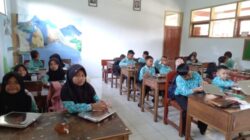 Hari Ke-2 Pendistribusian MBG Dari SPPG Cindogo Nurul Ulum Distribusikan ke SDN Kalitapen 1,Disambut Antusias dan Ceria